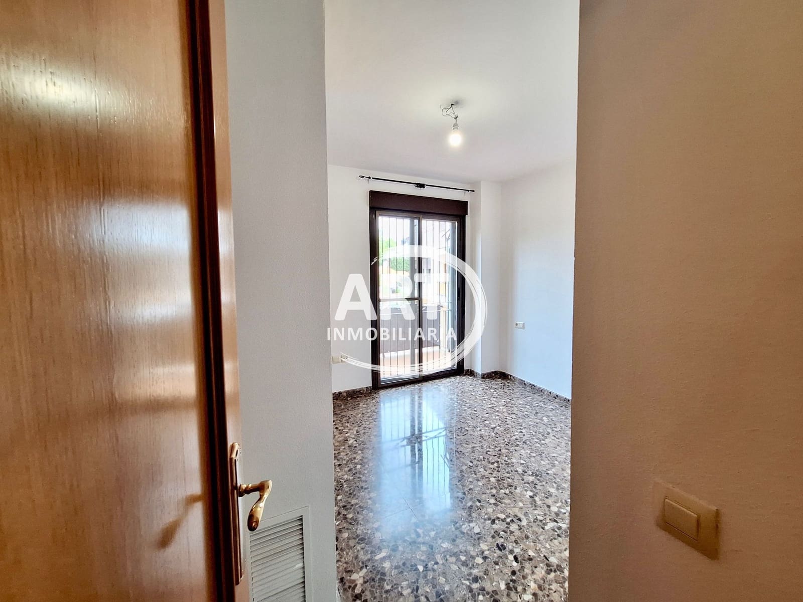 3 Zimmer Wohnung zu vermieten in L'Eliana mit Garage - 1.150 € (Ref: 9978130)