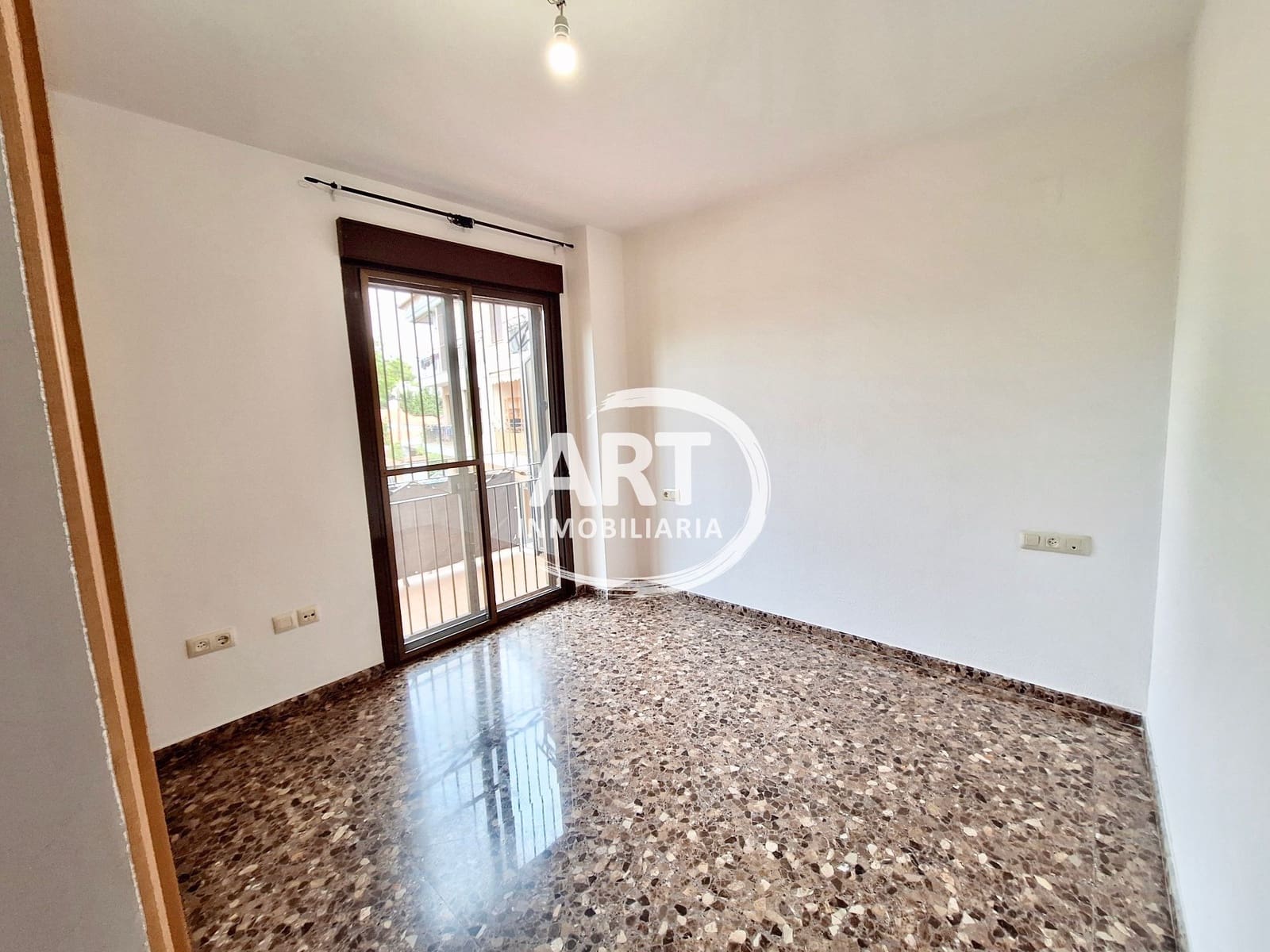 3 Zimmer Wohnung zu vermieten in L'Eliana mit Garage - 1.150 € (Ref: 9978130)