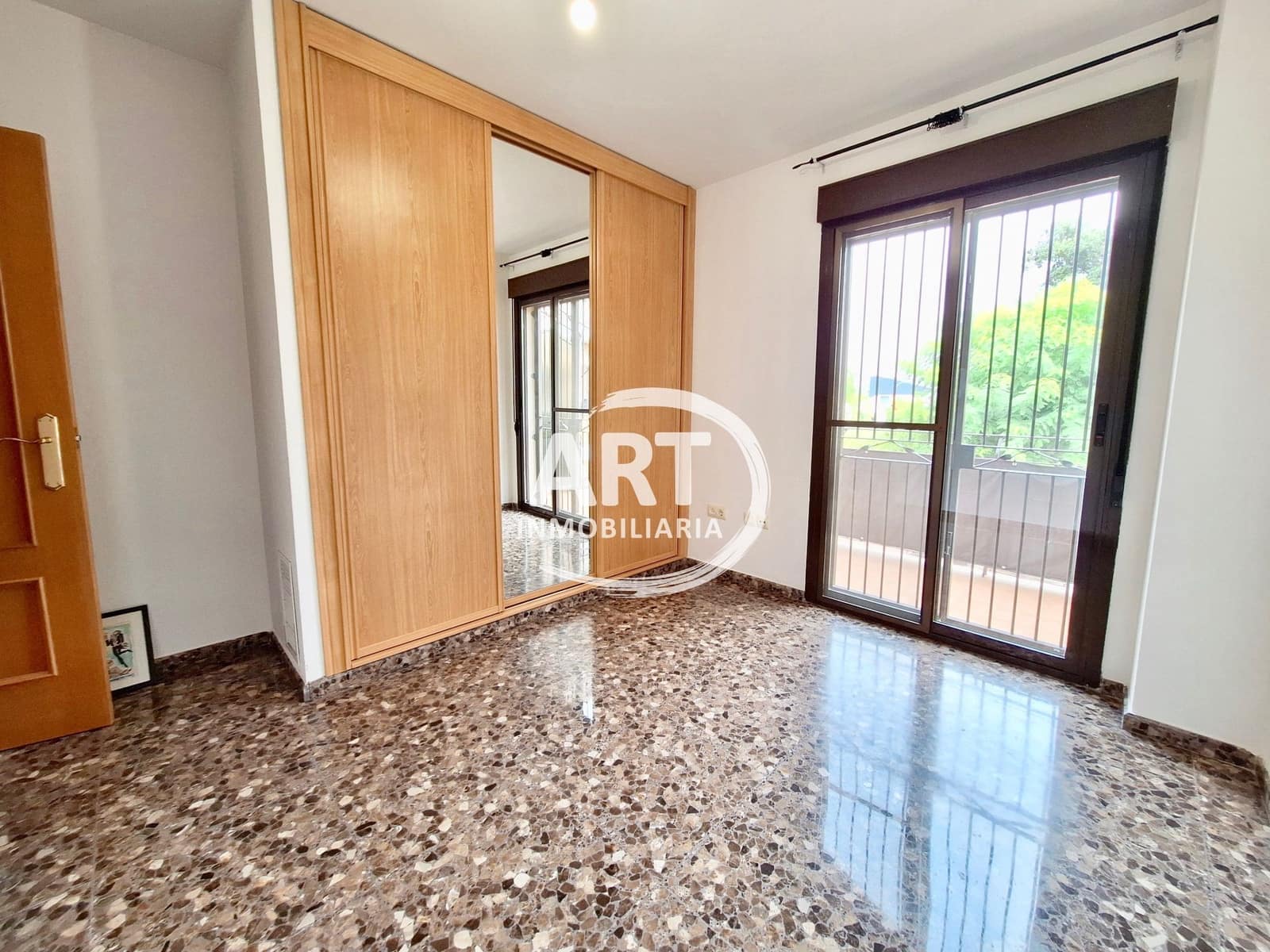 3 Zimmer Wohnung zu vermieten in L'Eliana mit Garage - 1.150 € (Ref: 9978130)