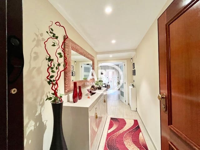 Piso de 4 habitaciones en La Creu Coberta, València ciudad en venta con garaje - 420.000 € (Ref: 9978131)