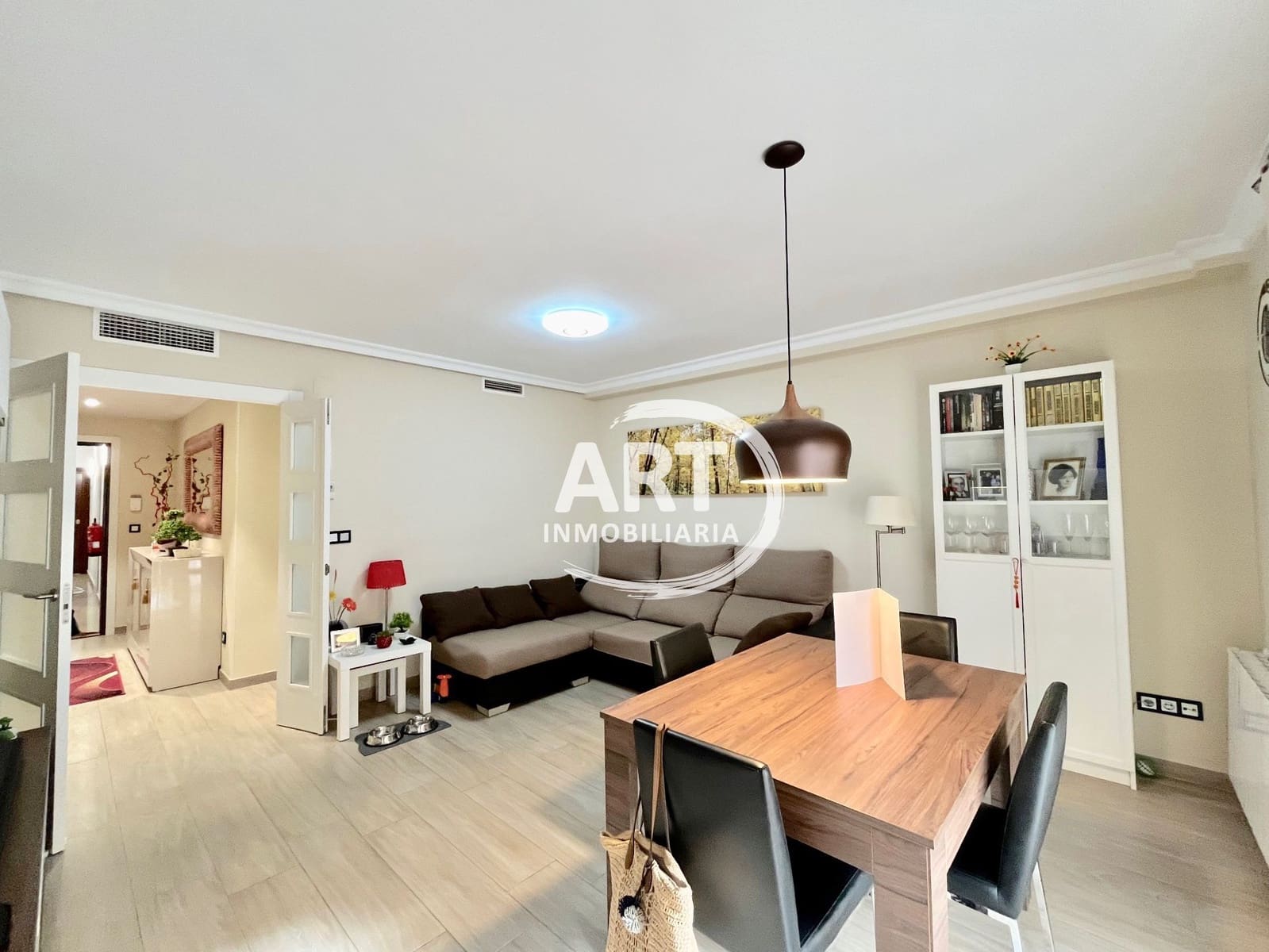 Piso de 4 habitaciones en València ciudad en venta con garaje - 420.000 € (Ref: 9978131)