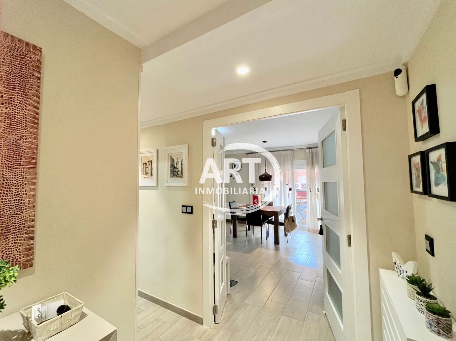 Piso de 4 habitaciones en València ciudad en venta con garaje - 420.000 € (Ref: 9978131)