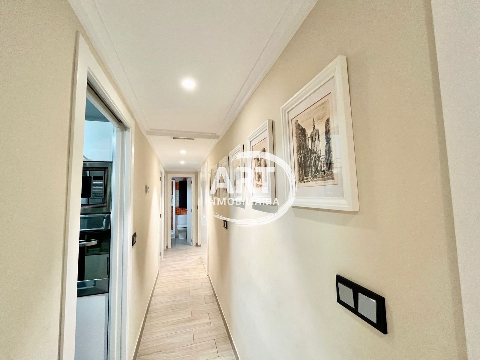 Piso de 4 habitaciones en València ciudad en venta con garaje - 420.000 € (Ref: 9978131)