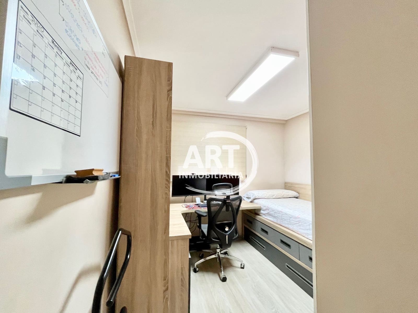 Piso de 4 habitaciones en València ciudad en venta con garaje - 420.000 € (Ref: 9978131)