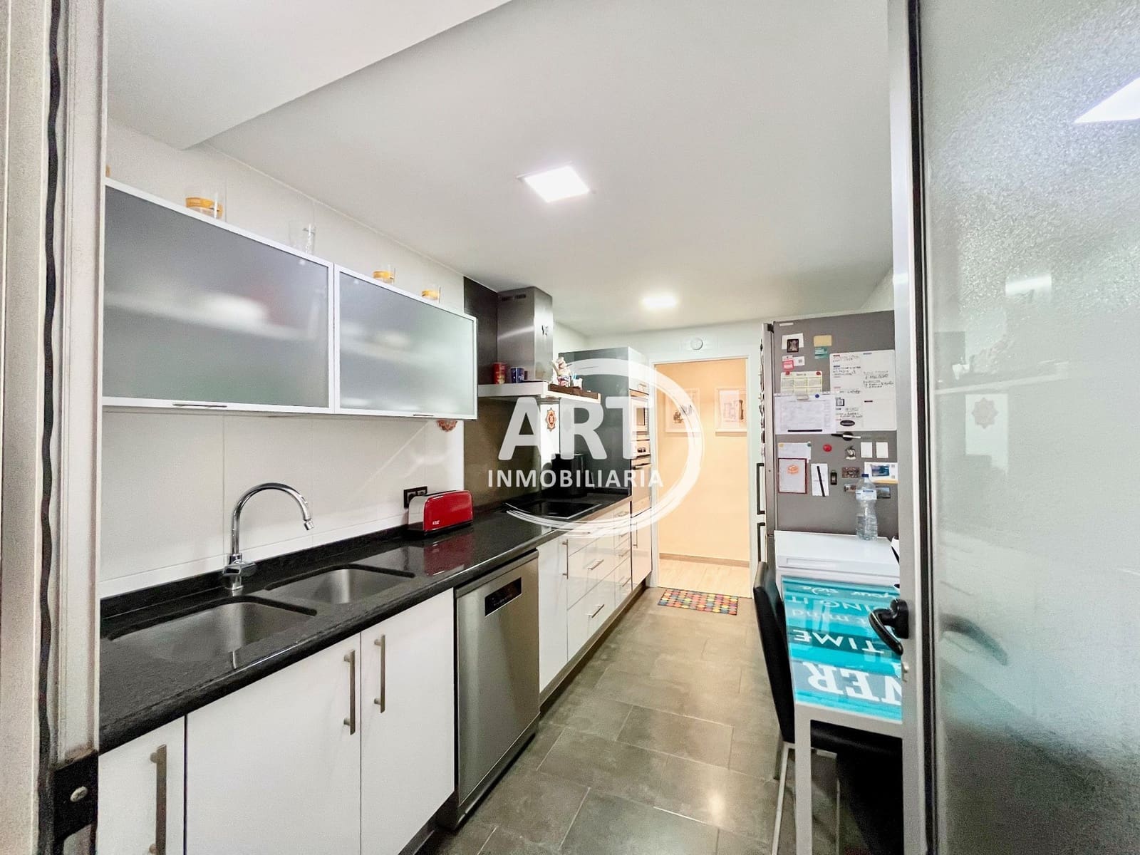 Piso de 4 habitaciones en València ciudad en venta con garaje - 420.000 € (Ref: 9978131)