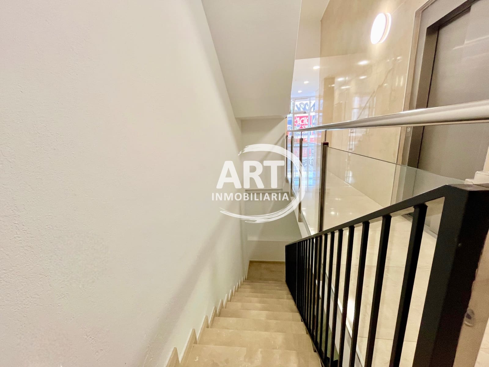 Piso de 4 habitaciones en València ciudad en venta con garaje - 420.000 € (Ref: 9978131)