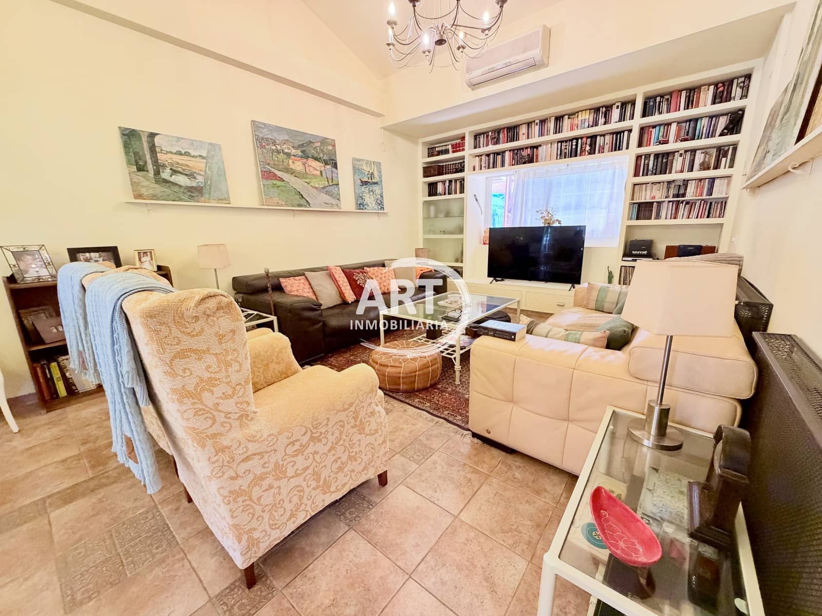 3 Zimmer Villa zu verkaufen in San Antonio de Benageber mit Pool Garage - 690.000 € (Ref: 9986349)