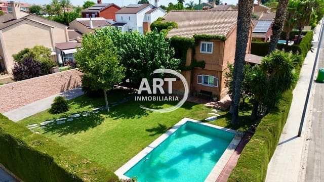 3 Zimmer Villa zu verkaufen in San Antonio de Benagéber mit Pool Garage - 690.000 € (Ref: 9986349)