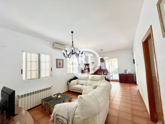 4 bedroom Villa for sale in Bétera with pool garage - € 356,000 (Ref: 9986350)