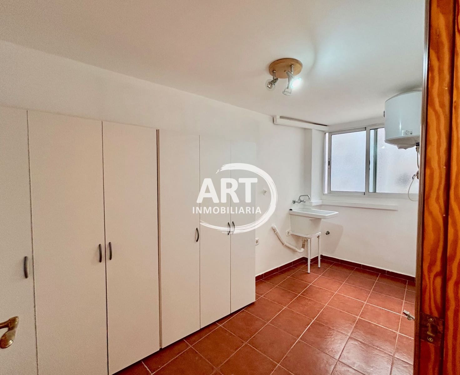 3 slaapkamer Flat te huur in L'Eliana - € 1.960 (Ref: 9998059)
