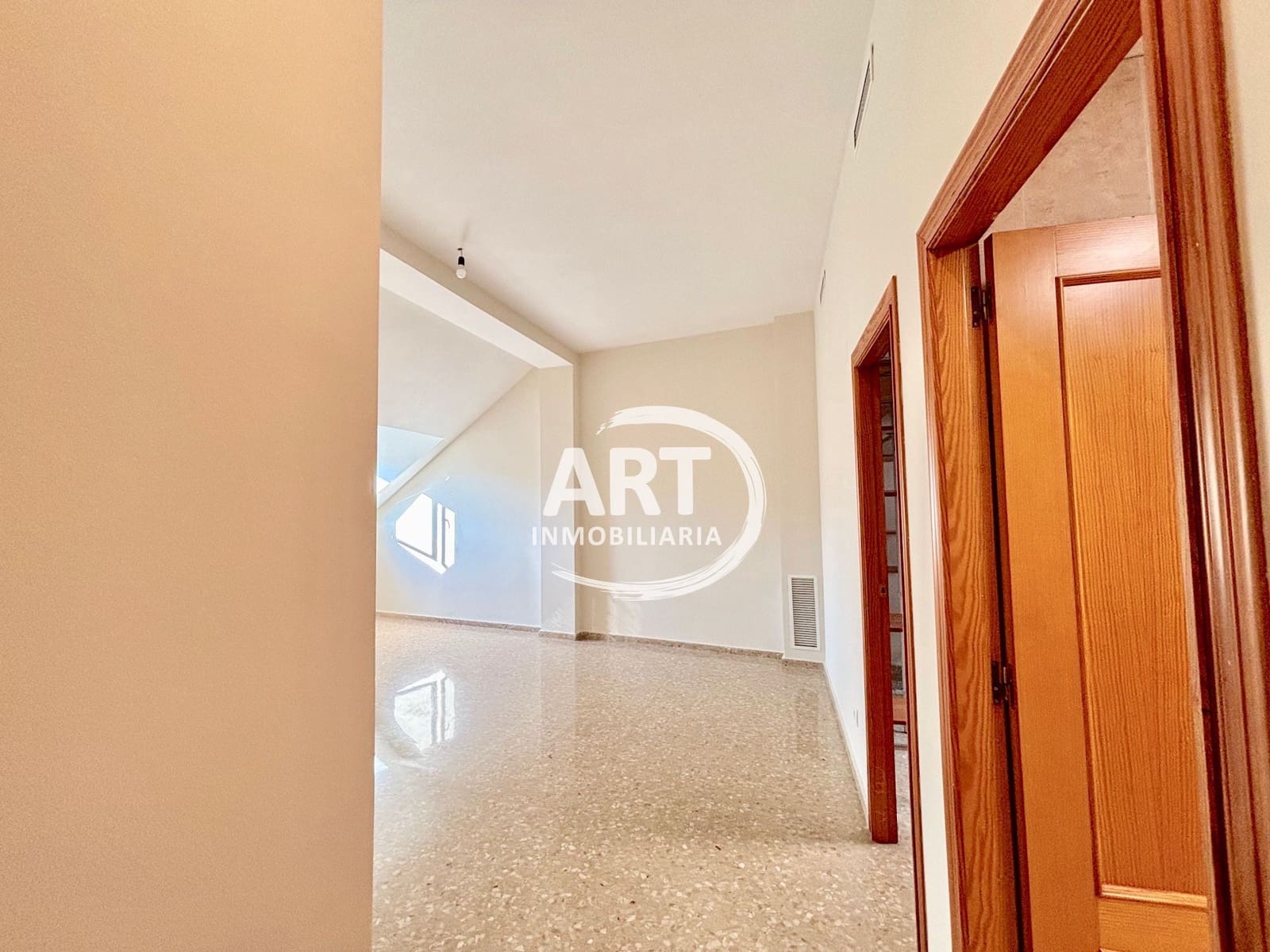 3 slaapkamer Flat te huur in L'Eliana - € 1.960 (Ref: 9998059)
