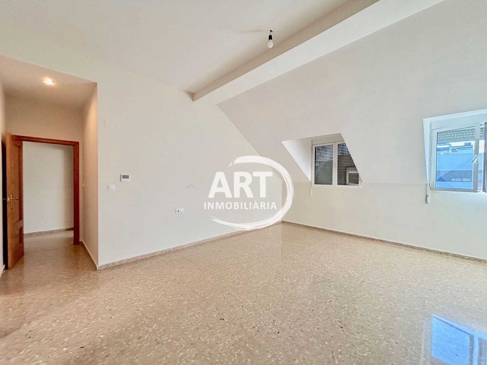 3 slaapkamer Flat te huur in L'Eliana - € 1.960 (Ref: 9998059)