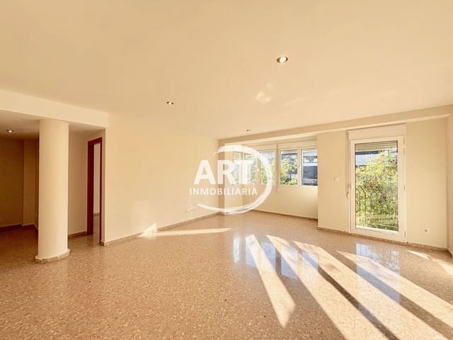 Piso de 3 habitaciones en L'Eliana en alquiler - 1.960 € (Ref: 9998059)