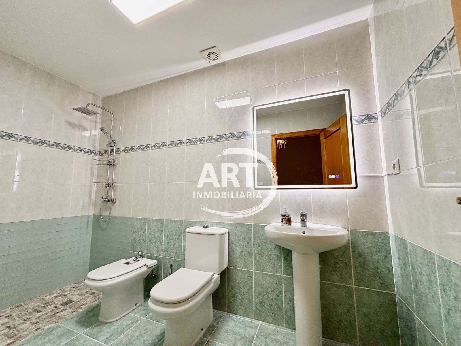 3 slaapkamer Flat te huur in L'Eliana - € 1.960 (Ref: 9998059)
