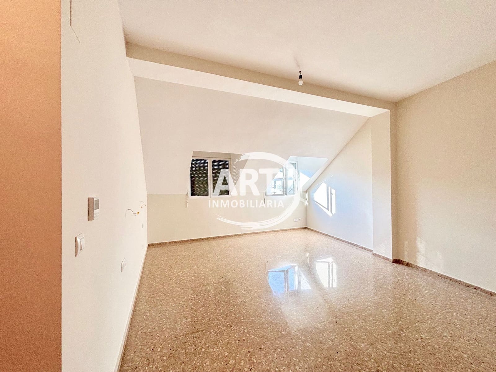 3 slaapkamer Flat te huur in L'Eliana - € 1.960 (Ref: 9998059)