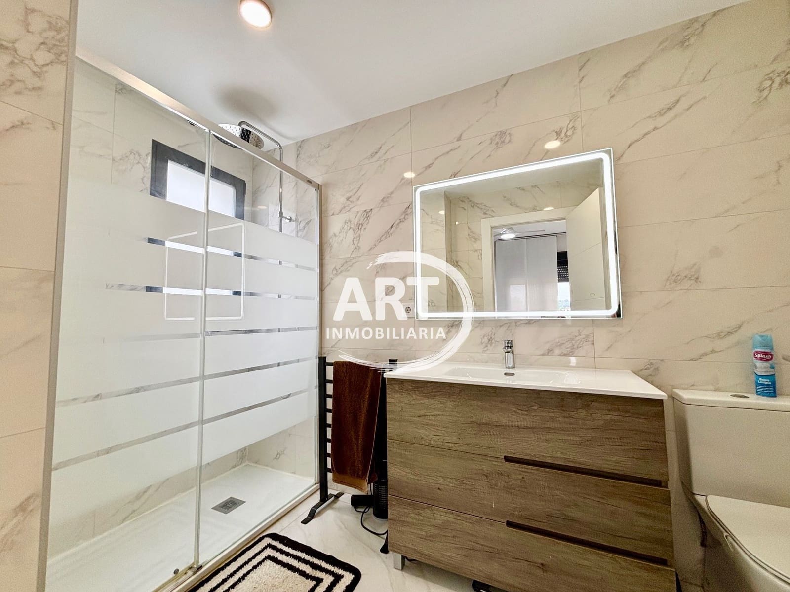 4 quarto Moradia para venda em La Pobla de Vallbona com piscina garagem - 550 000 € (Ref: 9998060)