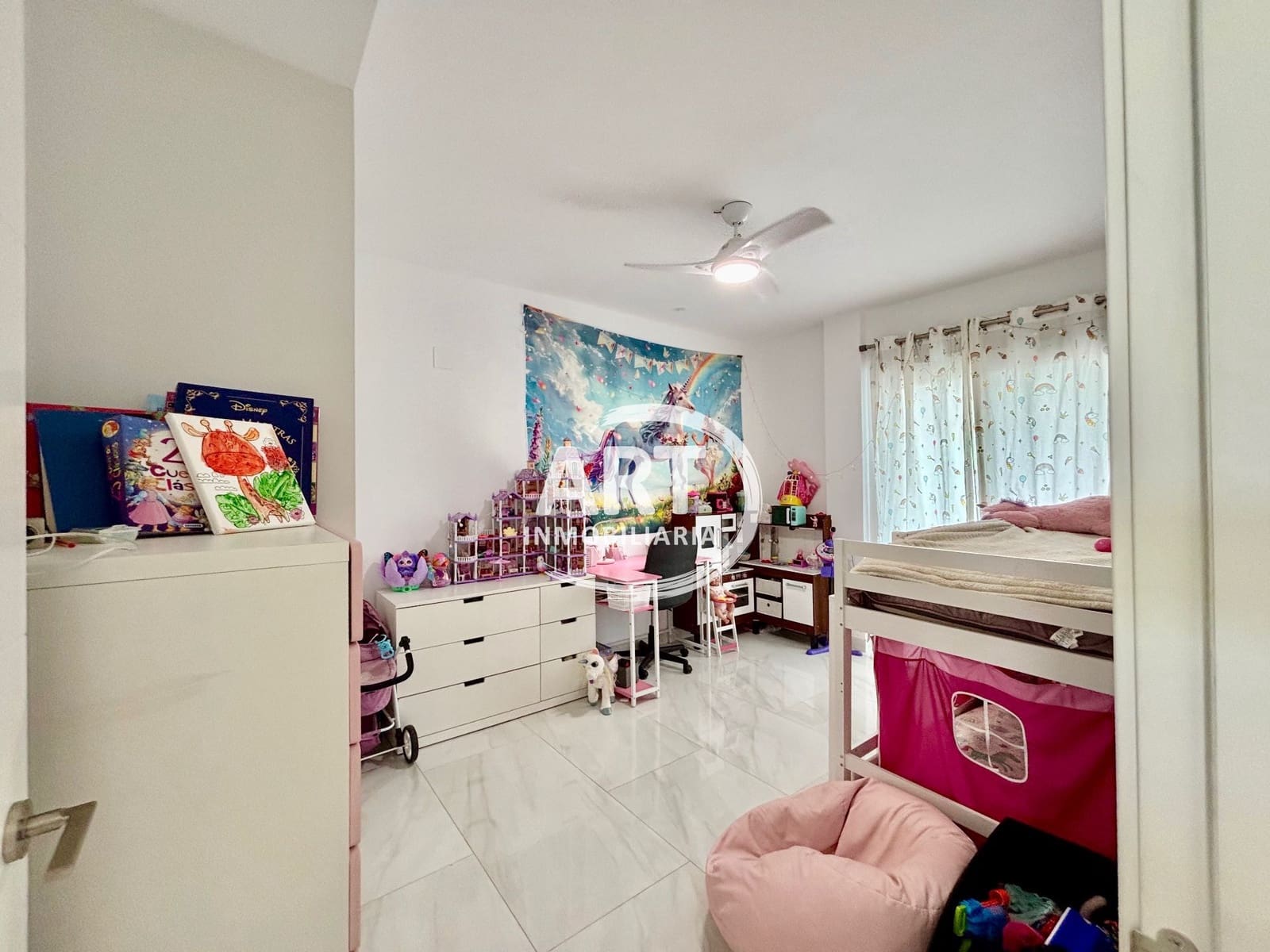 4 quarto Moradia para venda em La Pobla de Vallbona com piscina garagem - 550 000 € (Ref: 9998060)