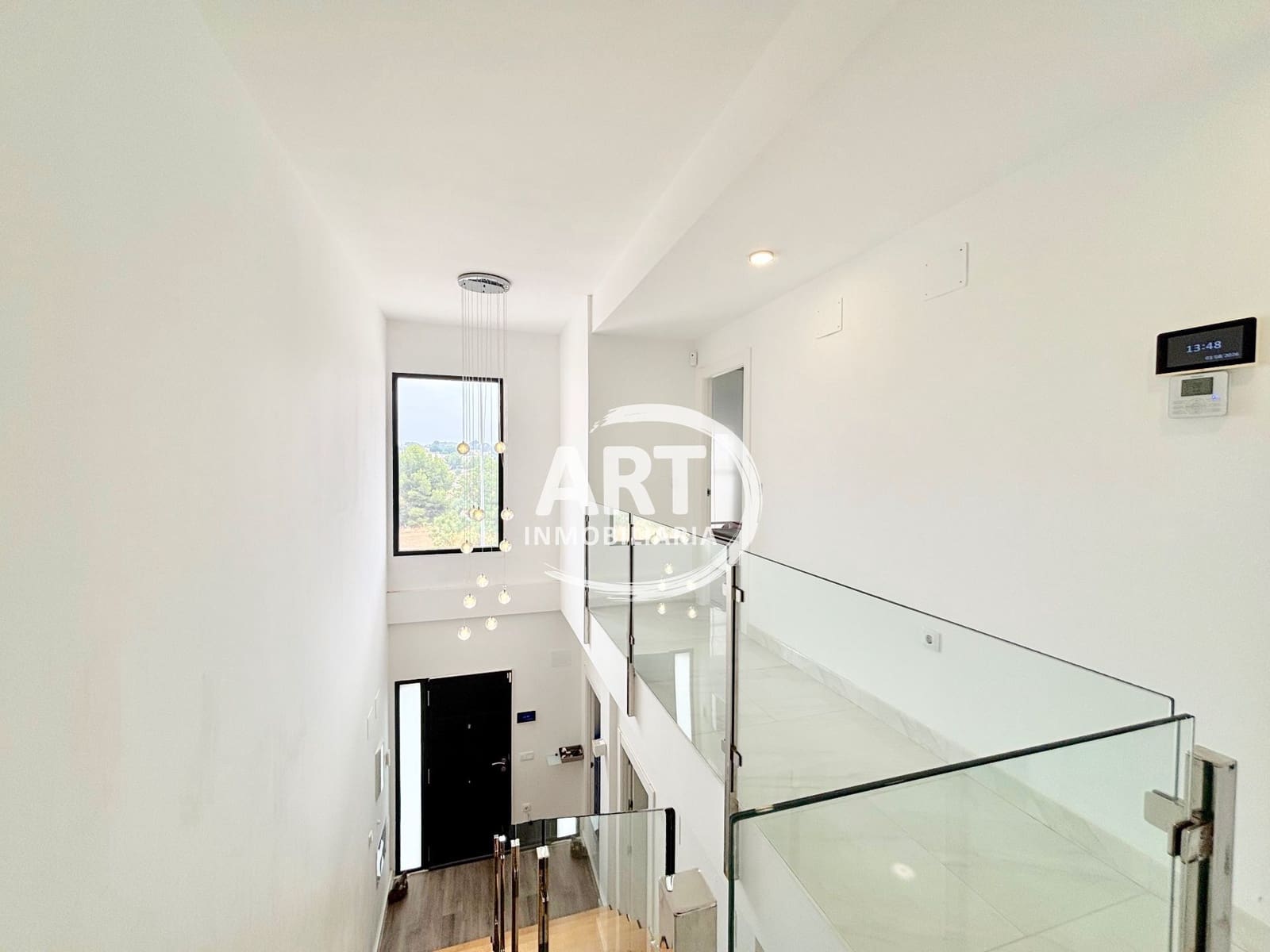 4 quarto Moradia para venda em La Pobla de Vallbona com piscina garagem - 550 000 € (Ref: 9998060)
