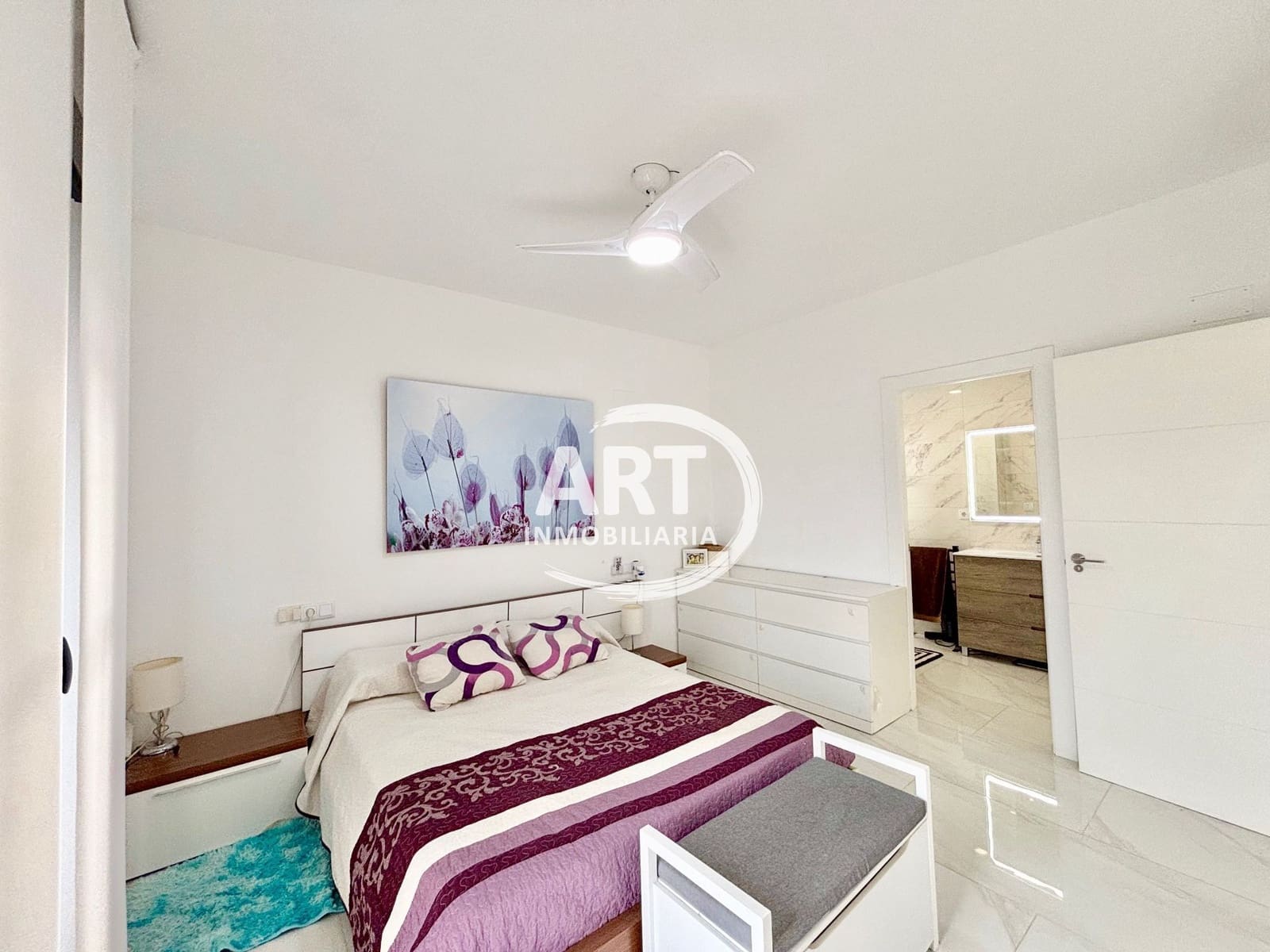 4 quarto Moradia para venda em La Pobla de Vallbona com piscina garagem - 550 000 € (Ref: 9998060)