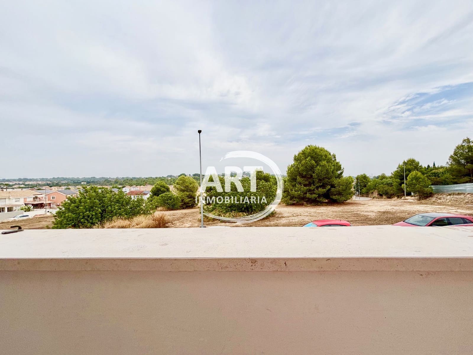 4 quarto Moradia para venda em La Pobla de Vallbona com piscina garagem - 550 000 € (Ref: 9998060)