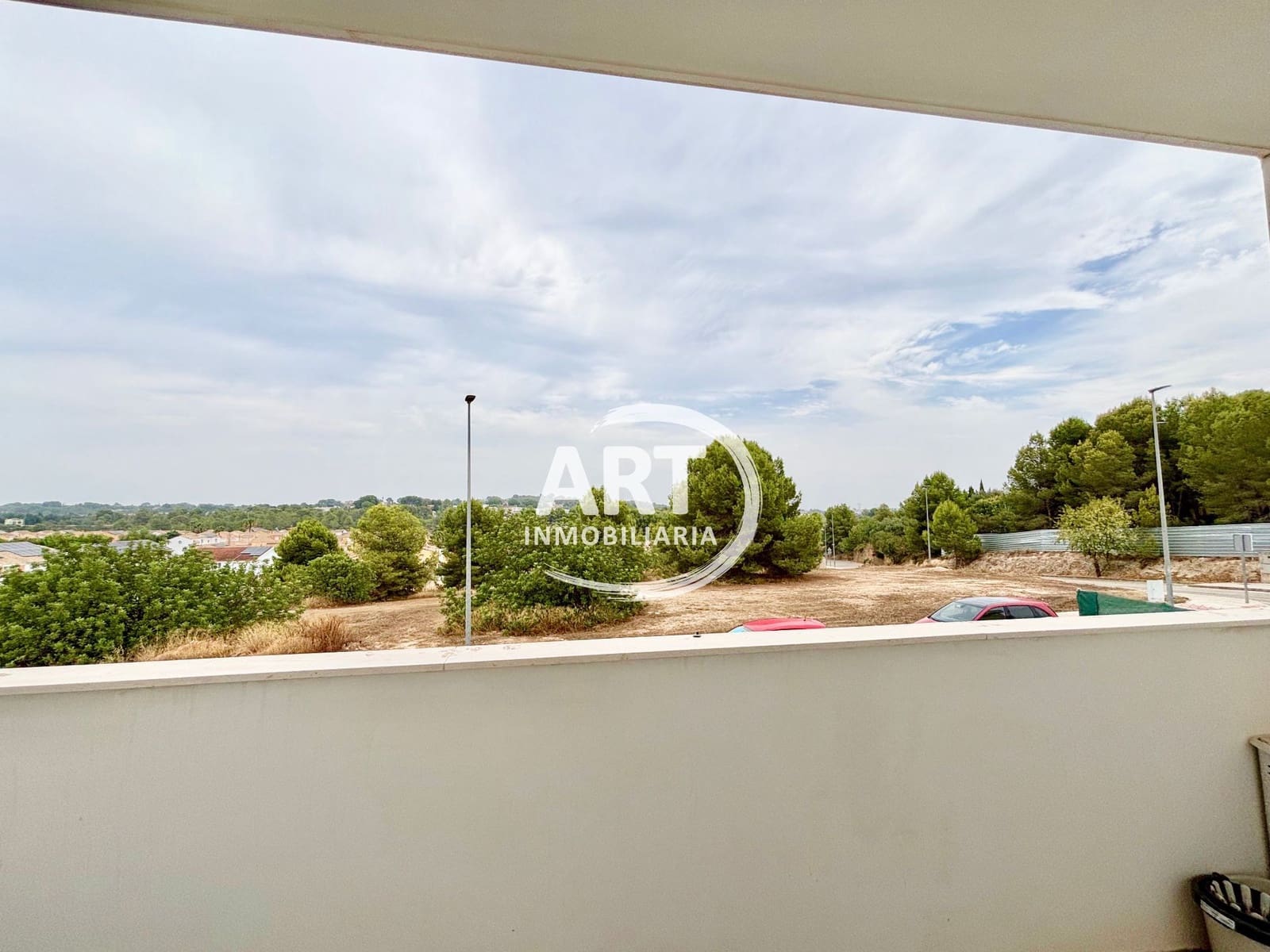 4 quarto Moradia para venda em La Pobla de Vallbona com piscina garagem - 550 000 € (Ref: 9998060)