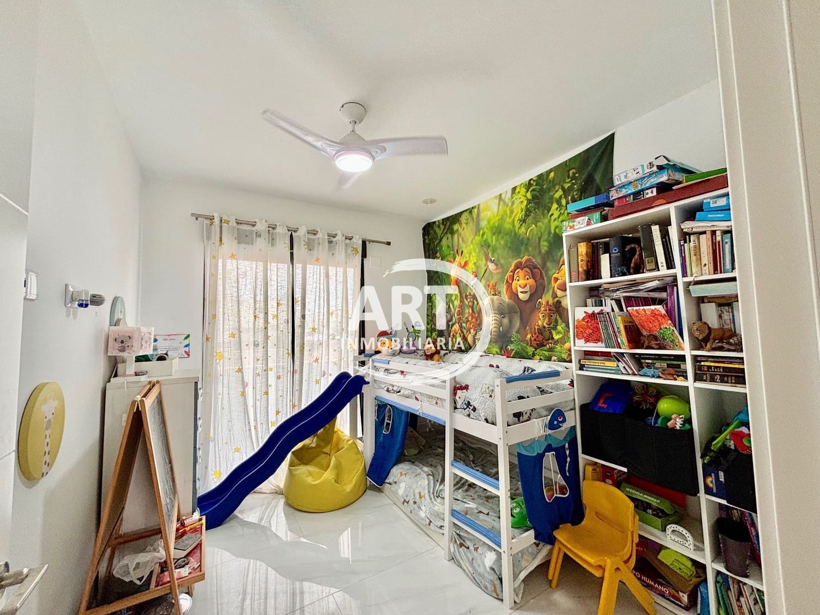 4 quarto Moradia para venda em La Pobla de Vallbona com piscina garagem - 550 000 € (Ref: 9998060)