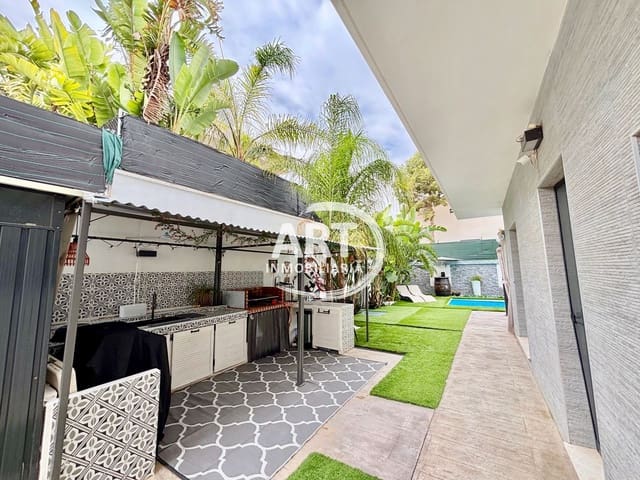4 bedroom Villa for sale in La Pobla de Vallbona with pool garage - € 550,000 (Ref: 9998060)