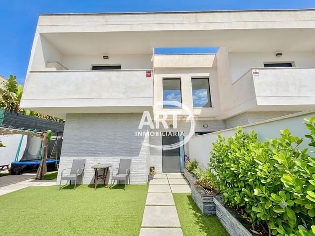 Chalet de 4 habitaciones en La Pobla de Vallbona en venta con piscina garaje - 550.000 € (Ref: 9998060)