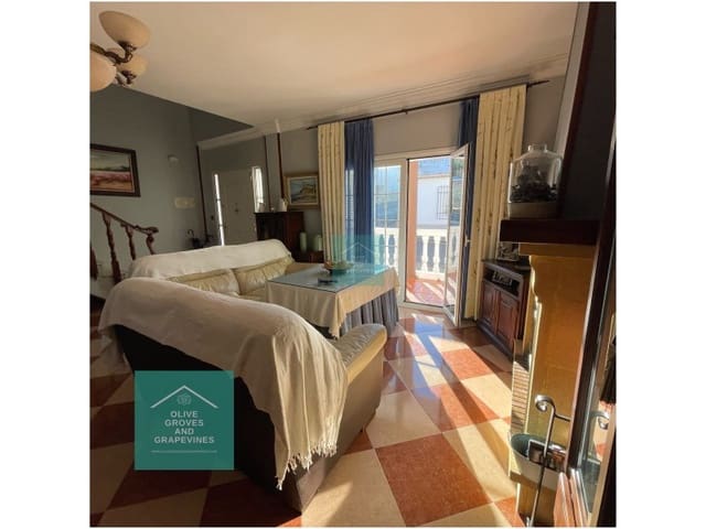 4 soveværelse Villa til salg i Castil de Campos, Priego de Córdoba med garage - € 170.000 (Ref: 6774214)