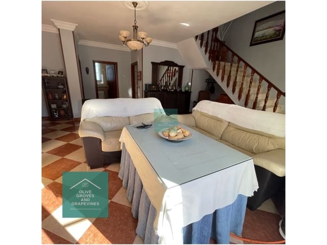 4 soveværelse Villa til salg i Castil de Campos, Priego de Córdoba med garage - € 170.000 (Ref: 6774214)