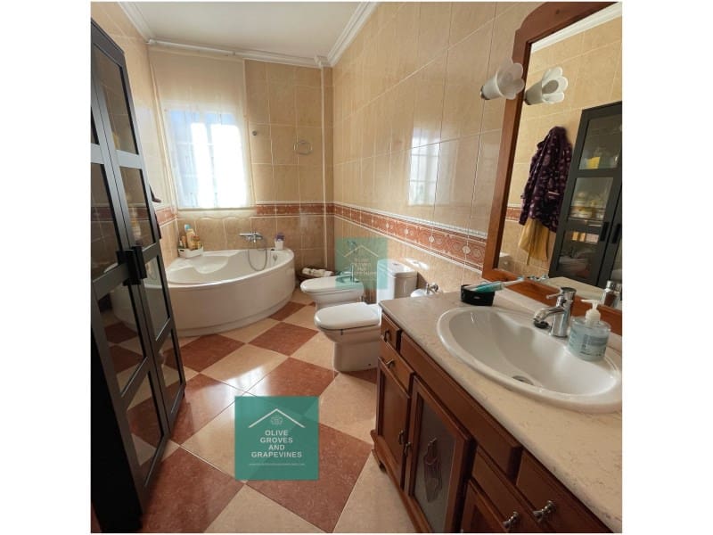 4 soveværelse Villa til salg i Castil de Campos med garage - € 170.000 (Ref: 6774214)