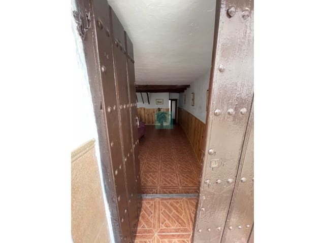 2 bedroom Townhouse for sale in Alcaudete - € 38,000 (Ref: 6960000)