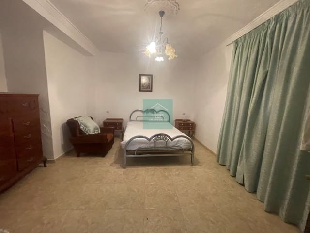 4 soverom Hus til salgs i Priego de Córdoba - € 75 000 (Ref: 7880998)