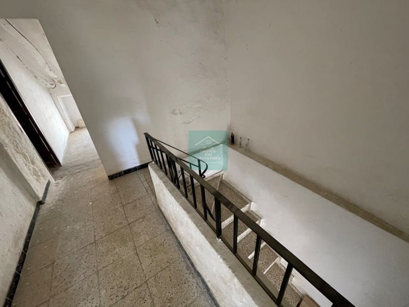 2 soveværelse Semi-Rækkehus til salg i Priego de Cordoba - € 40.000 (Ref: 8016731)