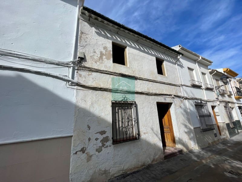 2 soveværelse Semi-Rækkehus til salg i Priego de Cordoba - € 40.000 (Ref: 8016731)