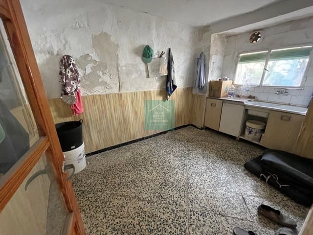 2 soverom Kjedet enebolig til salgs i Priego de Córdoba - € 40 000 (Ref: 8016731)