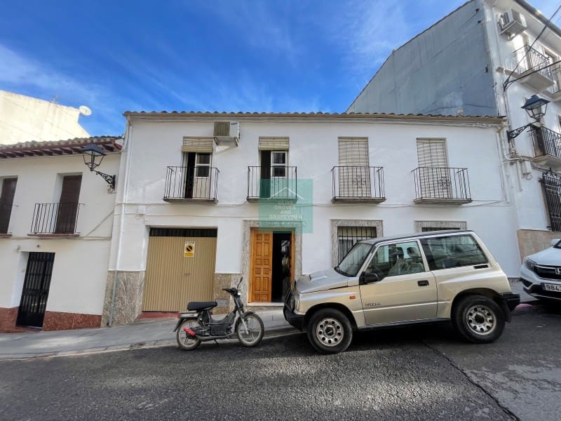 4 soveværelse Semi-Rækkehus til salg i Priego de Cordoba - € 120.000 (Ref: 8016732)