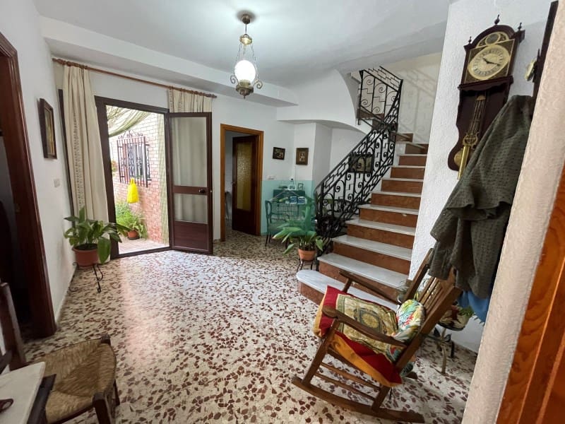 4 soveværelse Semi-Rækkehus til salg i Priego de Cordoba - € 120.000 (Ref: 8016732)