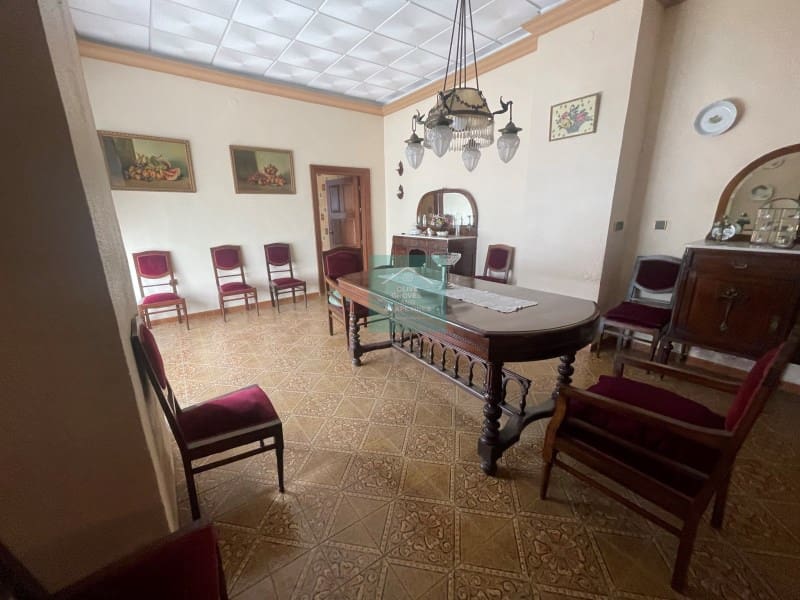 7 soveværelse Semi-Rækkehus til salg i Rute - € 295.000 (Ref: 8016733)