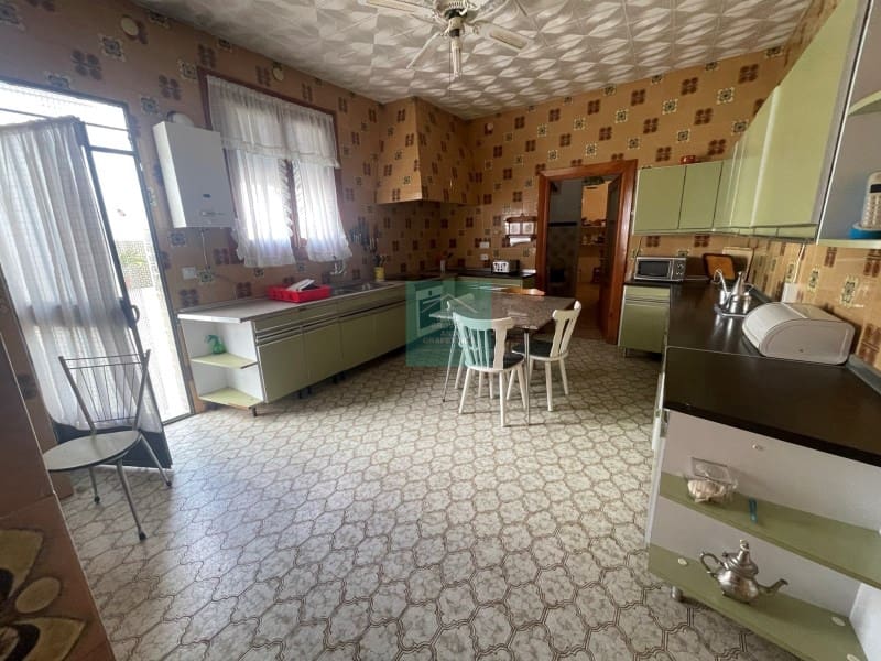 7 soveværelse Semi-Rækkehus til salg i Rute - € 295.000 (Ref: 8016733)