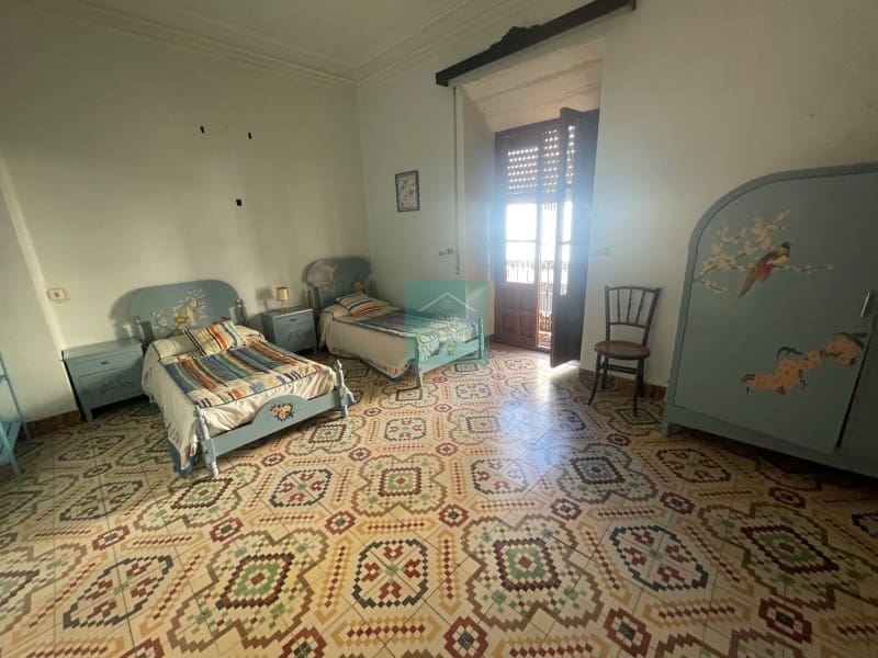 7 soveværelse Semi-Rækkehus til salg i Rute - € 295.000 (Ref: 8016733)