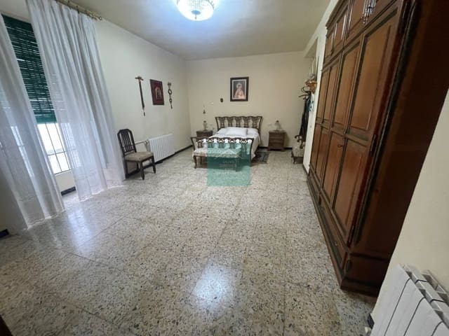 7 Zimmer Doppelhaus zu verkaufen in Rute - 295.000 € (Ref: 8016733)