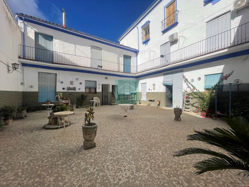 7 soveværelse Semi-Rækkehus til salg i Rute - € 295.000 (Ref: 8016733)