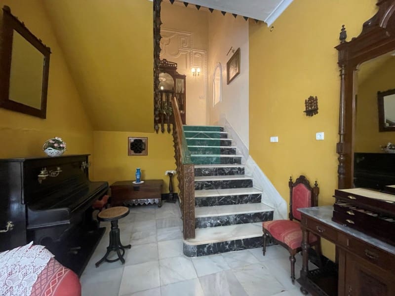 7 soveværelse Semi-Rækkehus til salg i Rute - € 295.000 (Ref: 8016733)