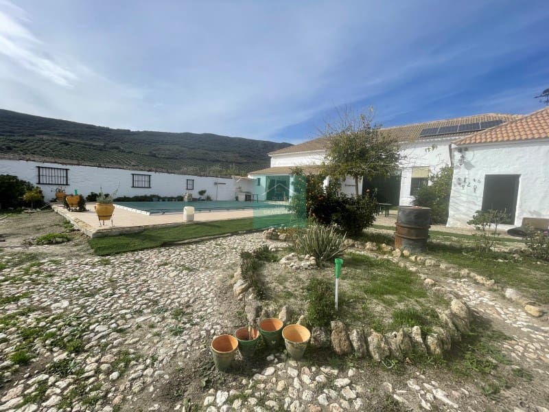 4 soverom Kjedet enebolig til salgs i Priego de Cordoba - € 249 950 (Ref: 8016736)
