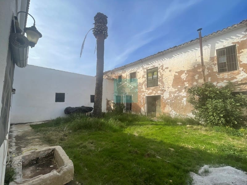 4 soverom Kjedet enebolig til salgs i Priego de Cordoba - € 249 950 (Ref: 8016736)