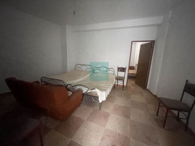 2 slaapkamer Halfvrijstaande villa te koop in Castil de Campos, Priego de Córdoba - € 19.950 (Ref: 8047573)