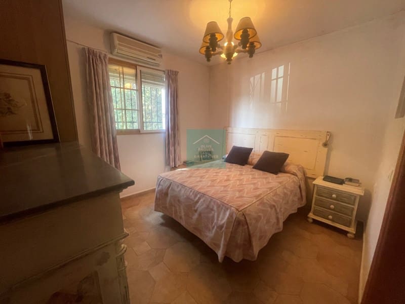 4 soveværelse Finca/Landehus til salg i El Higueral - € 306.000 (Ref: 8130130)