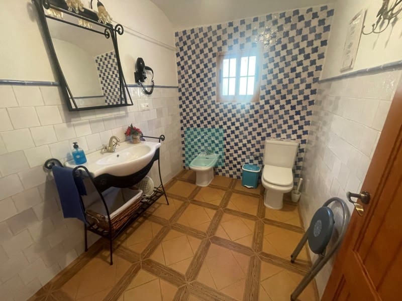 4 soveværelse Finca/Landehus til salg i El Higueral - € 306.000 (Ref: 8130130)