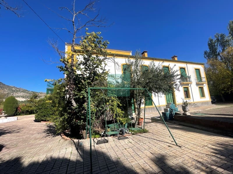 11 soveværelse Villa til salg i Priego de Cordoba - € 950.000 (Ref: 8863013)